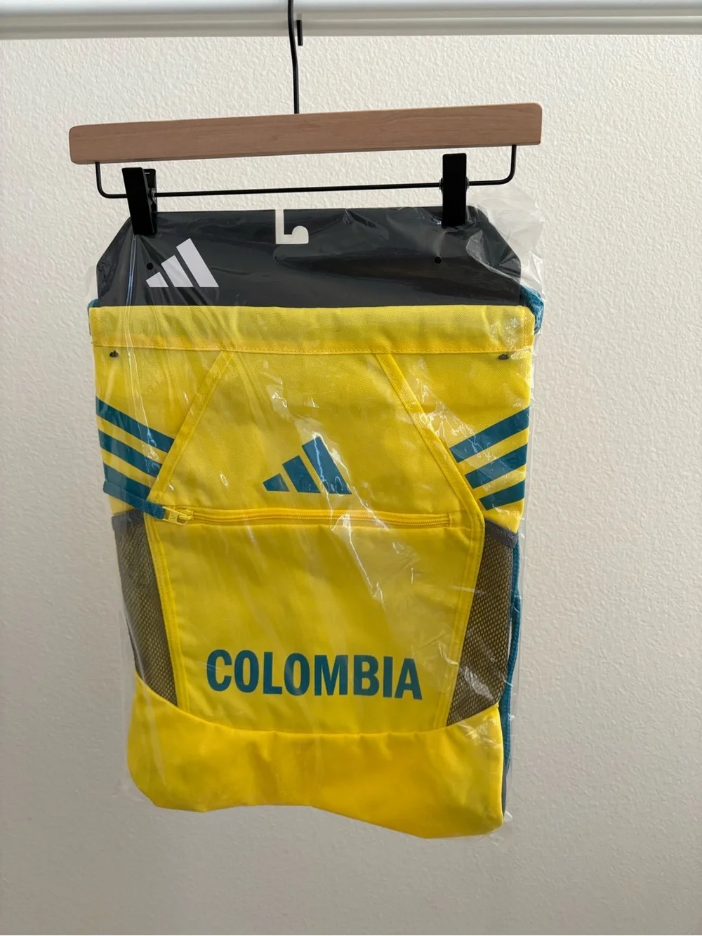 NWTS Adidas Columbia Stadium Sackpack. One size